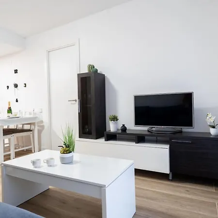 Moderno Cozy 5pax Wifi Aa Parking Salou